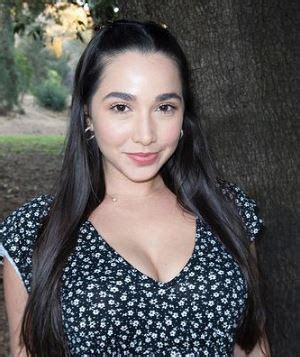 karlee gret|Karlee Grey Biography – Biography Explorer.